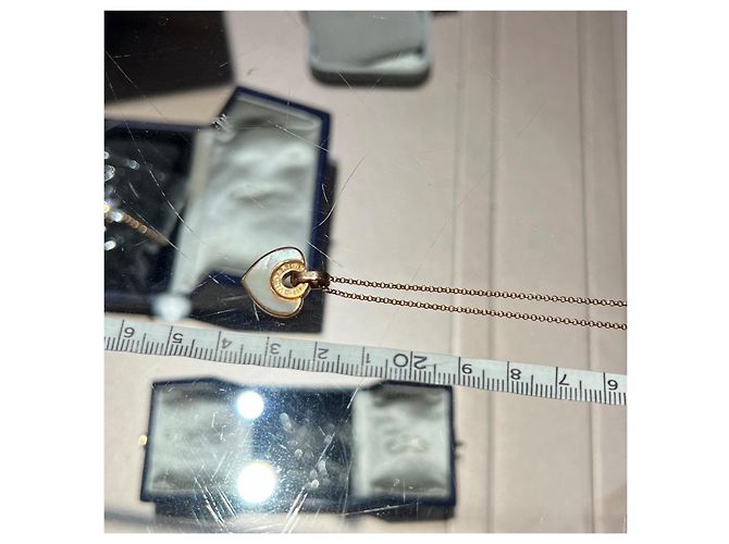 Bulgari Collana con pendente a cuore Bvlgari in oro giallo e madreperla - vista 7