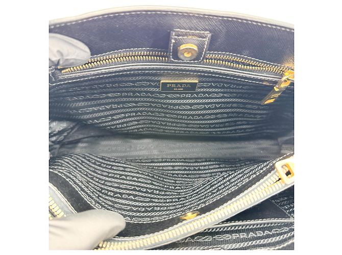 Prada Lux Open Saffiano Leather Medium - vista 5