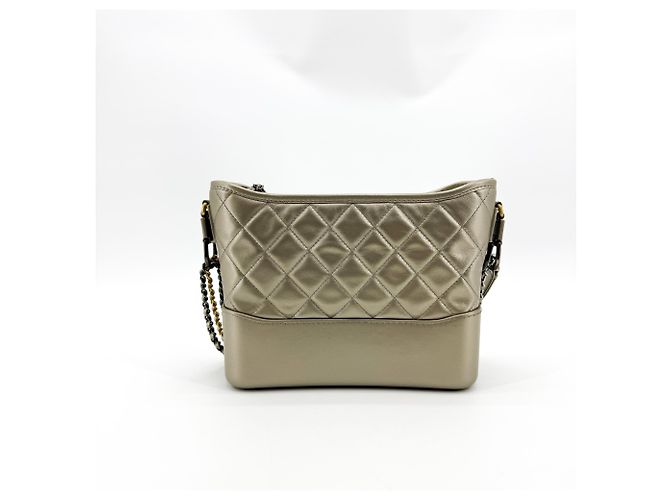 Chanel Gabrielle Quilted Aged Calfskin Small - vista 2