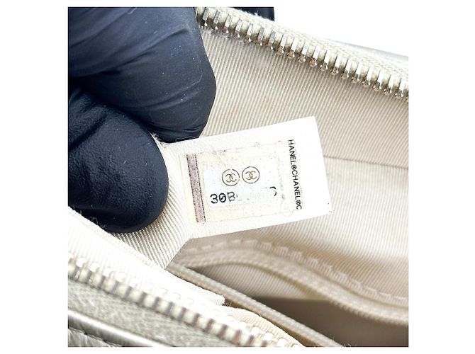 Chanel Gabrielle Quilted Aged Calfskin Small - vista 7
