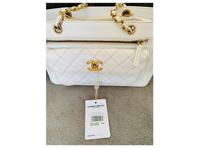 Borsa a mano Chanel in pelle bianca matelassé - vista 3