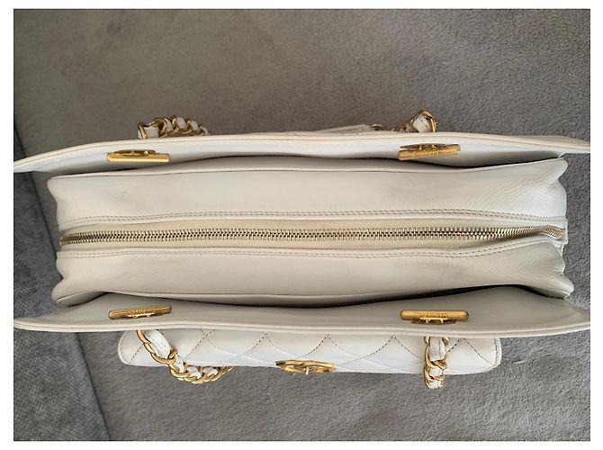 Borsa a mano Chanel in pelle bianca matelassé - vista 6
