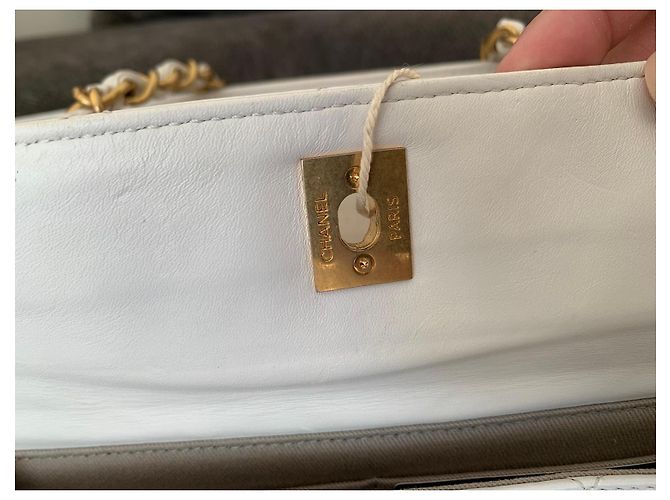 Borsa a mano Chanel in pelle bianca matelassé - vista 7