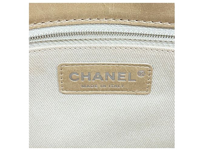 Borsa a tracolla Chanel Matelassé in Beige - vista 5