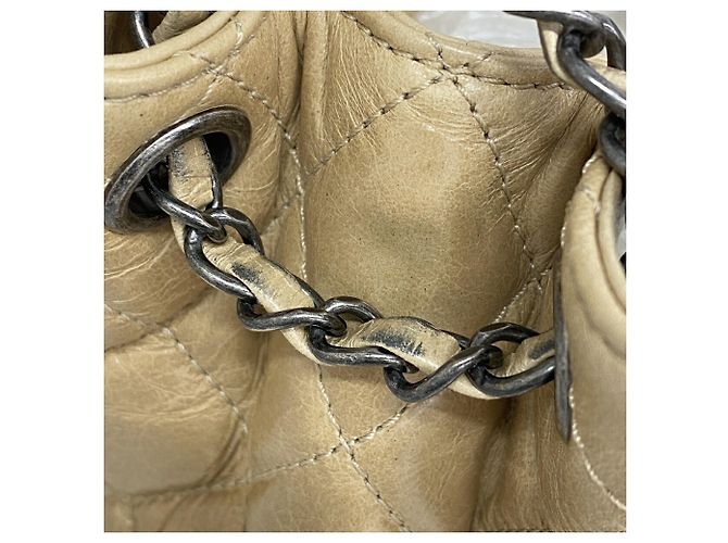 Borsa a tracolla Chanel Matelassé in Beige - vista 8