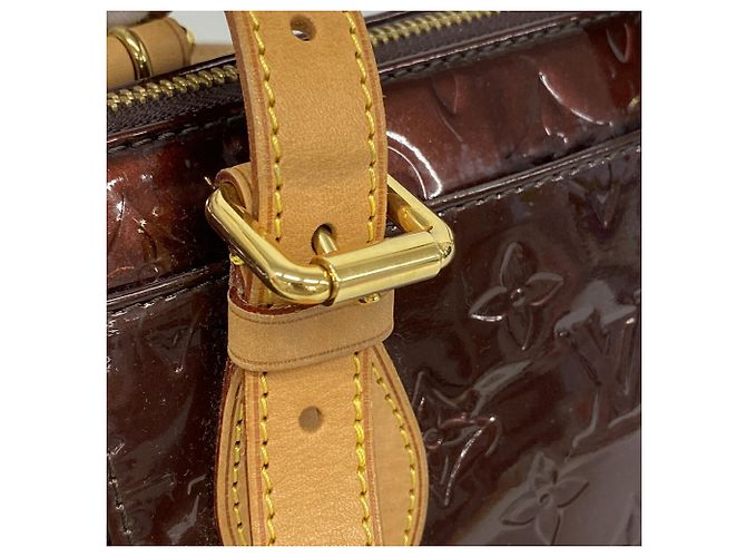 Borsa Louis Vuitton Vernis Rosewood Avenue in Amarante - vista 10