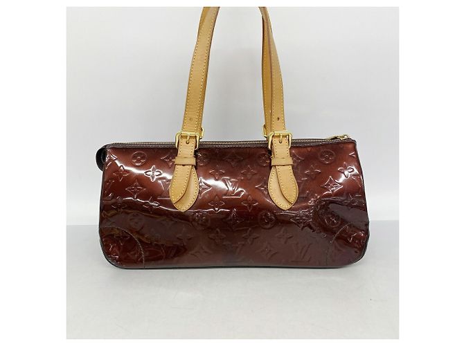 Borsa Louis Vuitton Vernis Rosewood Avenue in Amarante - vista 11
