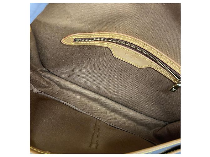 Borsa a tracolla Louis Vuitton Monogram Gibeciere MM - vista 4