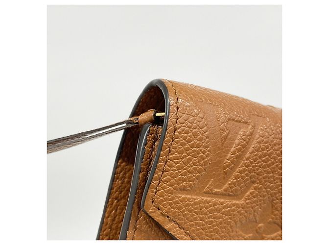 Cartera Louis Vuitton Tri-fold en Cognac - vista 6