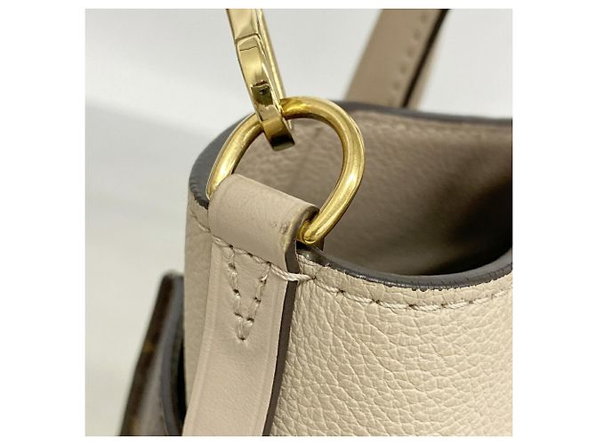 Borsa Louis Vuitton Monogram On My Side MM - vista 8