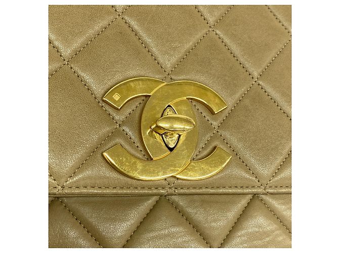 Borsa a spalla con catena Chanel Matelassé - vista 12