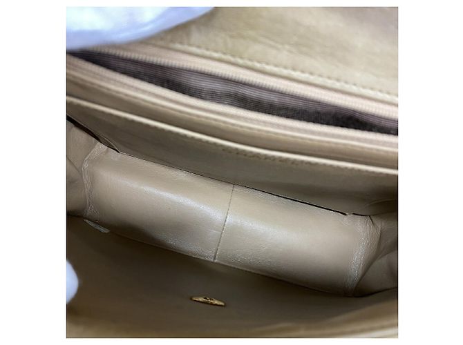 Borsa a spalla con catena Chanel Matelassé - vista 4