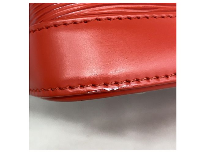 Borsa a mano Louis Vuitton Alma BB in pelle Epi - vista 7