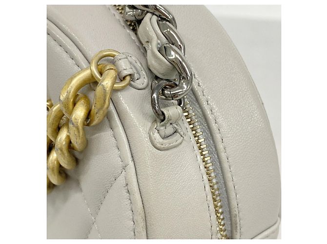 Borsa a tracolla Chanel in pelle d'agnello grigia - vista 7