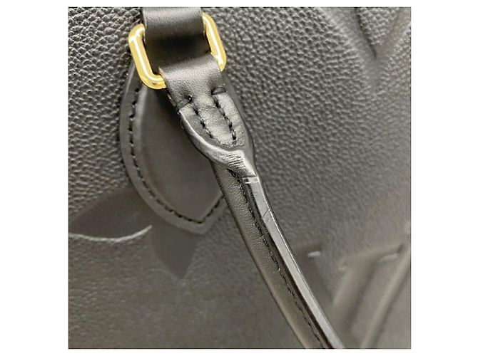 Borsa Tote Louis Vuitton Monogram Empreinte OnTheGo MM - vista 10