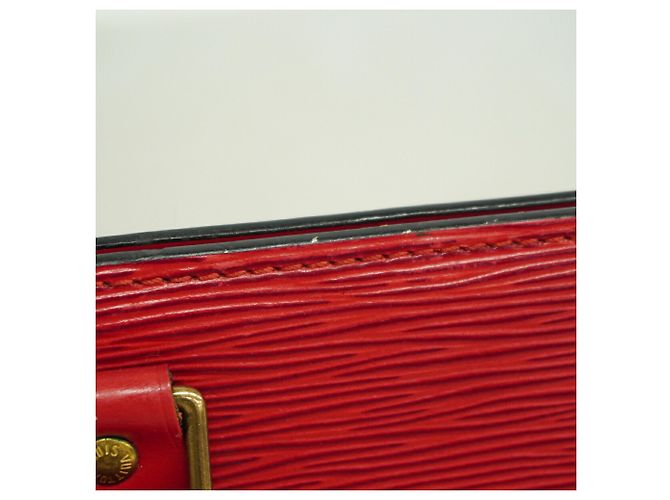Borsa Louis Vuitton Epi Triangle - vista 9