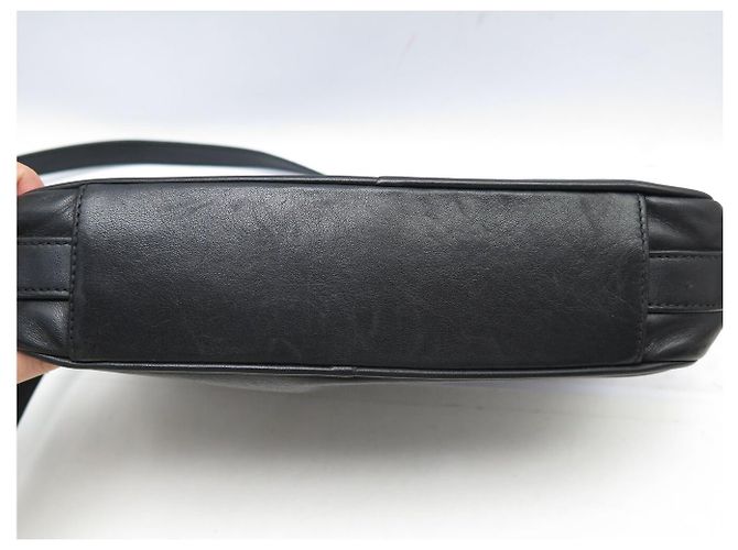 BORSA A MANO LOEWE ANAGRAM IN PELLE NERA CON TRACOLLA - vista 16