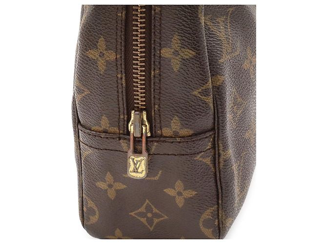 Louis Vuitton Trousse Toilette 28 Pouch - vista 4