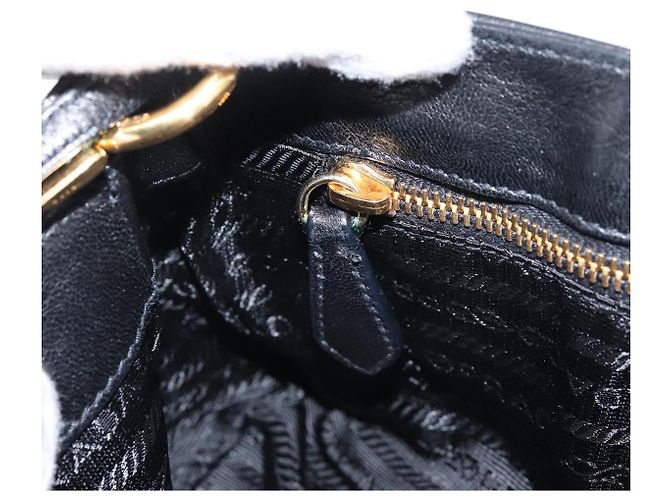 PRADA Shoulder Bag Leather Black Gold - vista 22