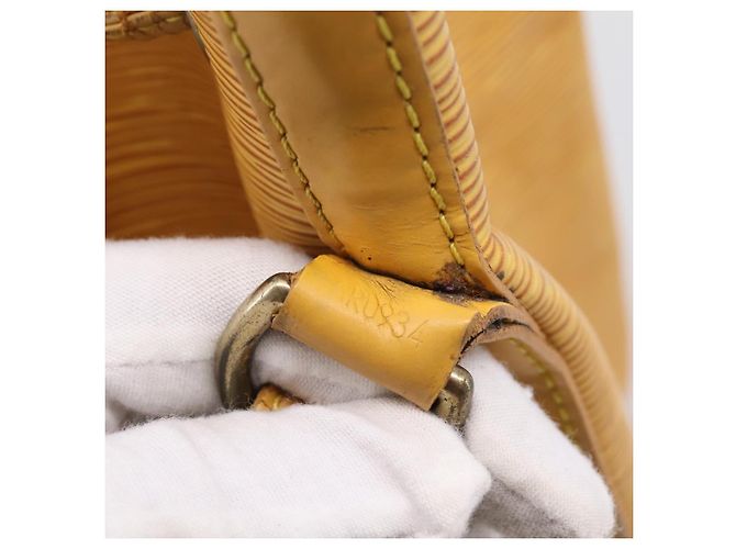 LOUIS VUITTON Epi Petit Noe Shoulder Bag Yellow M44109 LV - vista 12