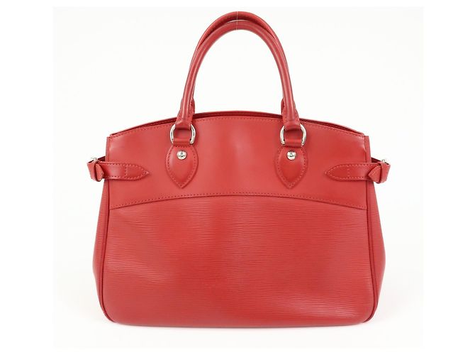 Louis Vuitton Passy Epi Leather PM - vista 2