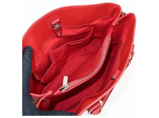 Louis Vuitton Passy Epi Leather PM - vista 5