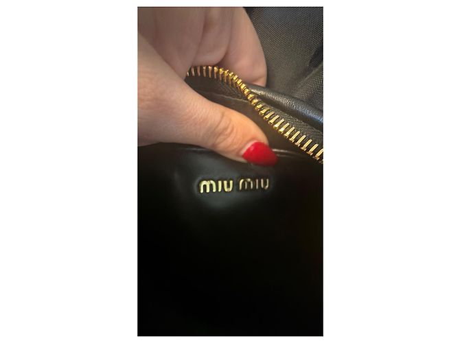 Miu Miu Borsa a tracolla in pelle matelassé nera - vista 3