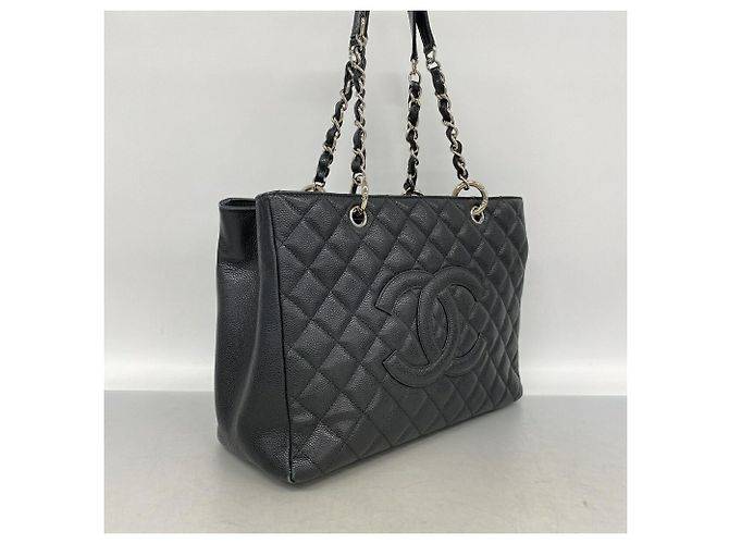 Saco Tote Chanel em couro de bezerro grão preto - vista 2