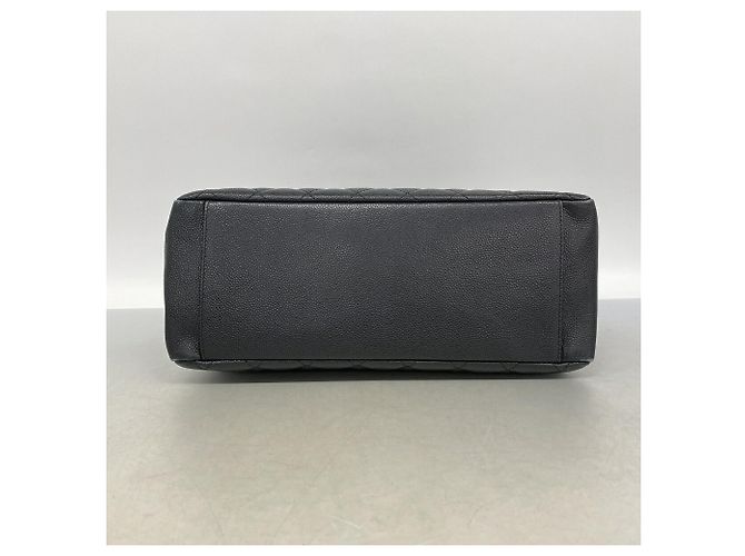 Saco Tote Chanel em couro de bezerro grão preto - vista 3