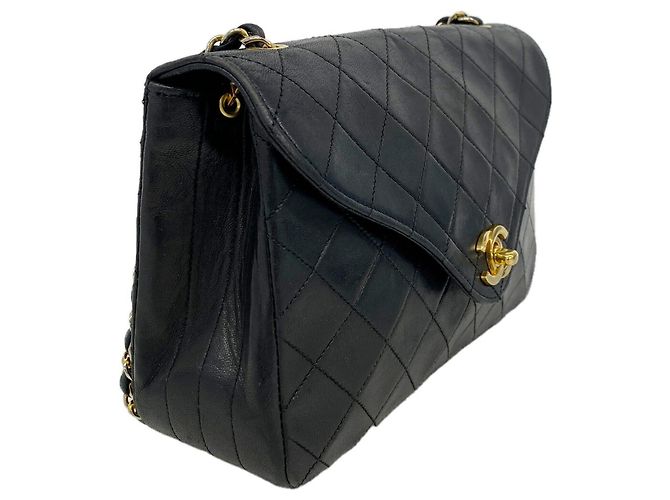 Borsa a spalla Chanel Matelassé con catena - vista 2