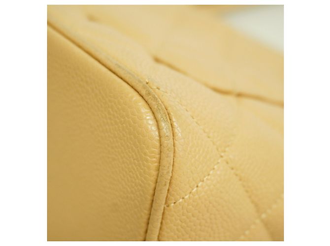 mala Tote Chanel em pele de bezerro grão beige - vista 6