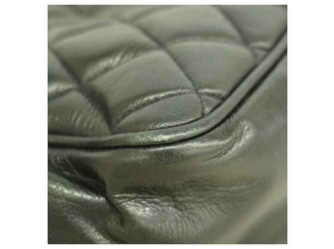 Borsa a tracolla con catena Chanel Matelassé - vista 6