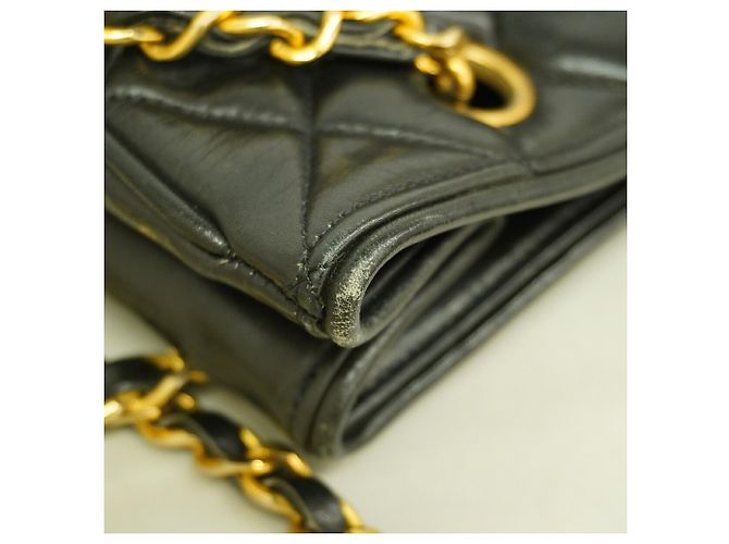 Borsa a tracolla con catena Chanel Matelassé - vista 7
