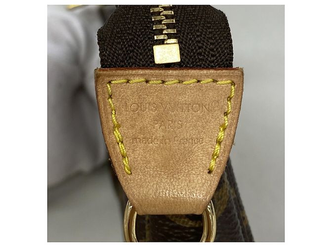 Louis Vuitton Monogram Mini Pochette Accessoires - vista 5