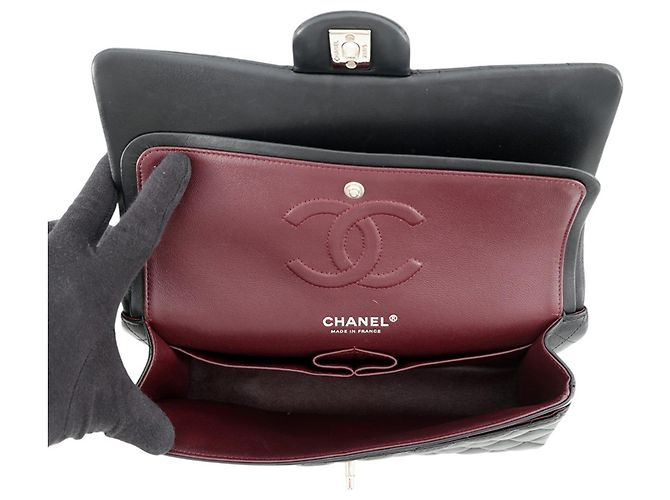 Borsa a tracolla Chanel Matelassé in pelle di agnello nera - vista 7