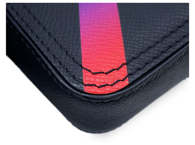 Borsa a tracolla Louis Vuitton Taiga Danube - vista 6