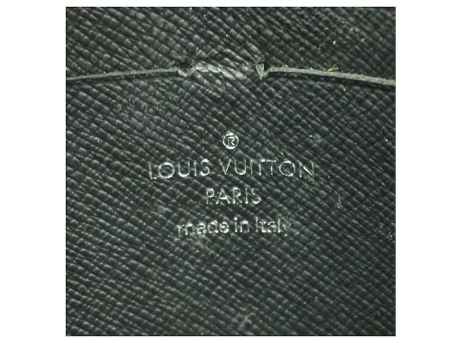 Louis Vuitton Monogram Eclipse Pochette Voyage MM Clutch Bag - vista 5