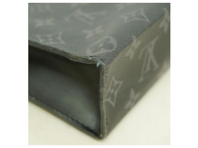 Louis Vuitton Monogram Eclipse Pochette Voyage MM Clutch Bag - vista 8