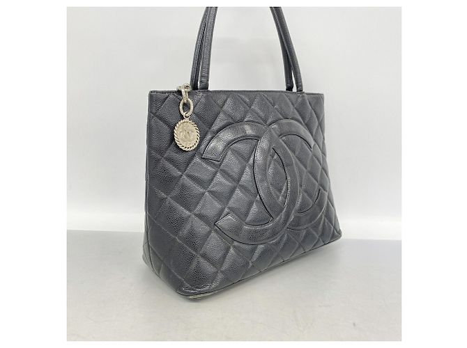 Borsa Tote Chanel in pelle di vitello martellata nera - vista 2