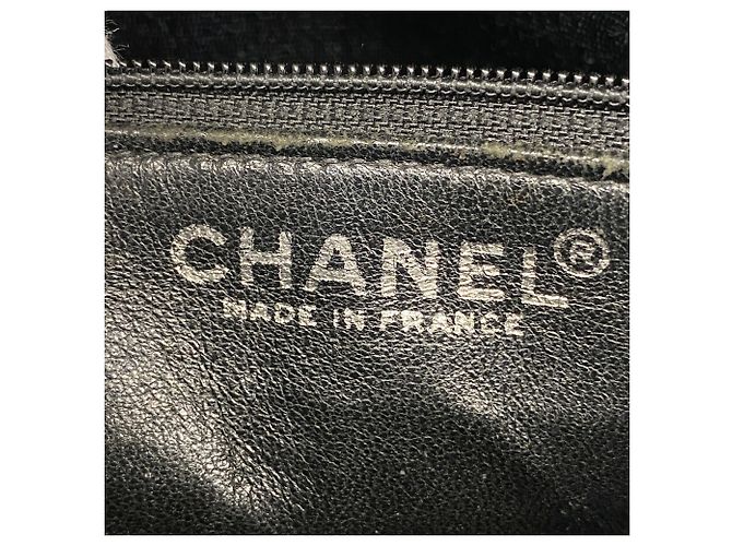 Borsa Tote Chanel in pelle di vitello martellata nera - vista 5