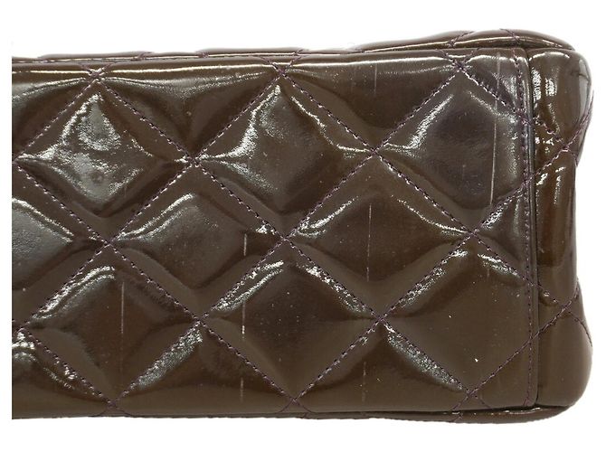 Borsa a tracolla Chanel in pelle verniciata marrone - vista 6