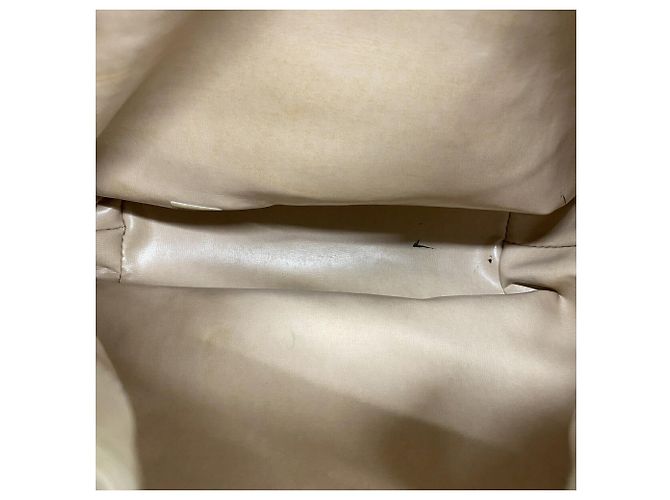 Borsa a tracolla Chanel in pelle beige - vista 4