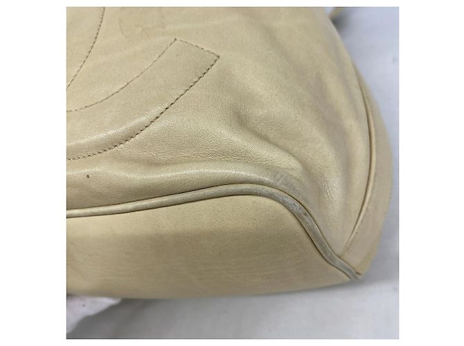 Borsa a tracolla Chanel in pelle beige - vista 6