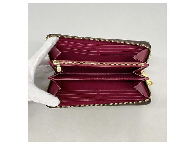 Cartera Zippy Monogram Louis Vuitton en Fuchsia - vista 3