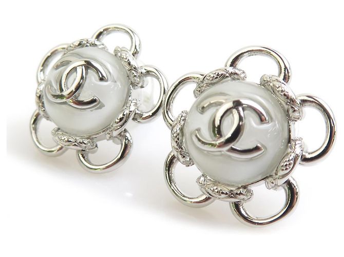 Orecchini a lobo Chanel Argento e Bianco - vista 2