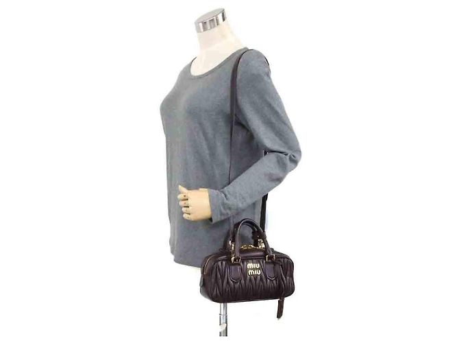 Borsa a mano Miu Miu in pelle marrone - vista 16
