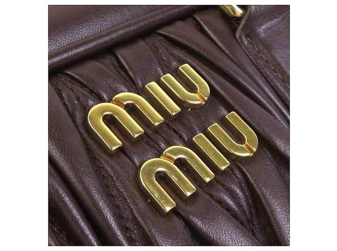 Borsa a mano Miu Miu in pelle marrone - vista 9
