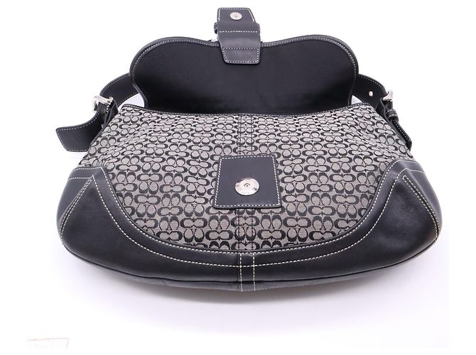 COACH Mini Signature Soho Flap One-Shoulder Bag - vista 13