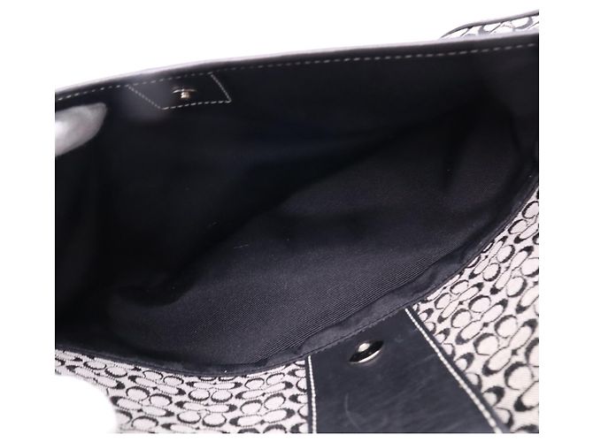 COACH Mini Signature Soho Flap One-Shoulder Bag - vista 18