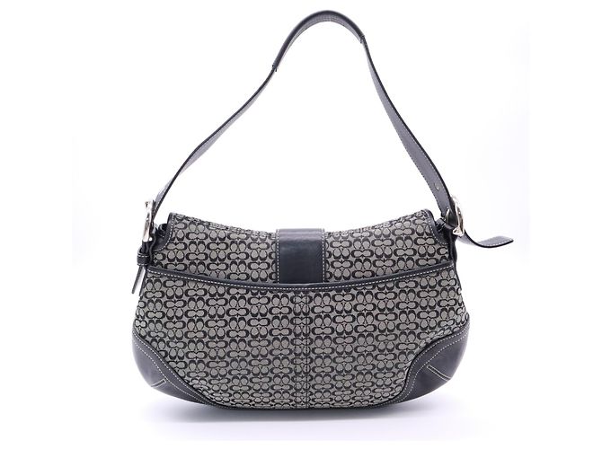 COACH Mini Signature Soho Flap One-Shoulder Bag - vista 2